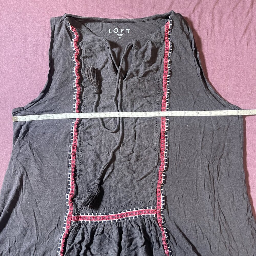 LOFT Ann Taylor Lightweight Tank Top with tassel tie shut, embroidered - Medium - Picture 5 of 8